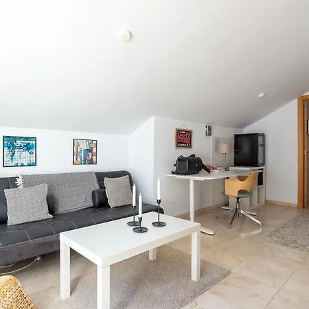 Modern Townhouse With Stunning View Holiday home